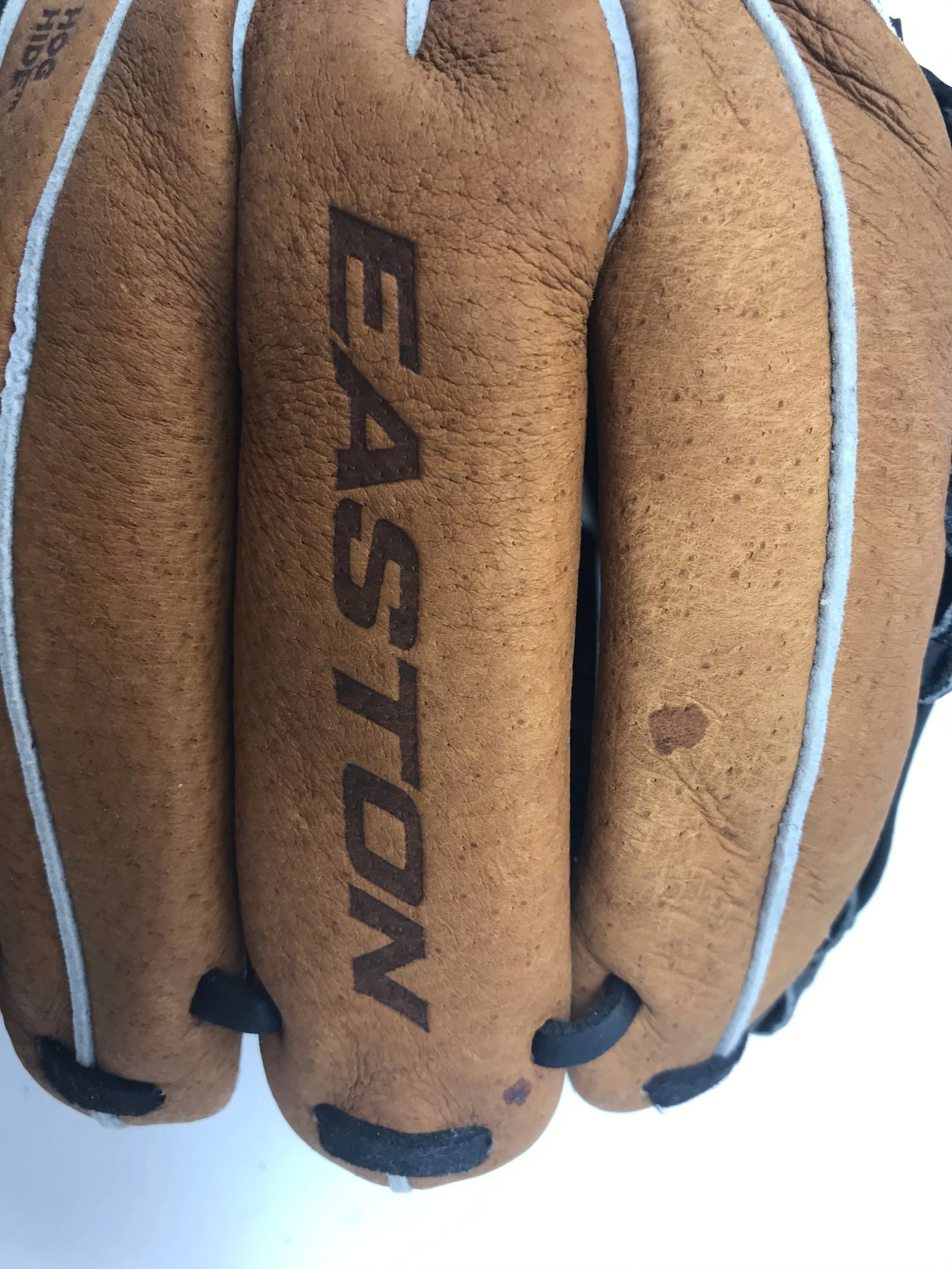 New Easton Scout Flex Baseball Series SC1000 Youth 10 Inch RHT Brown/Black - Image 4